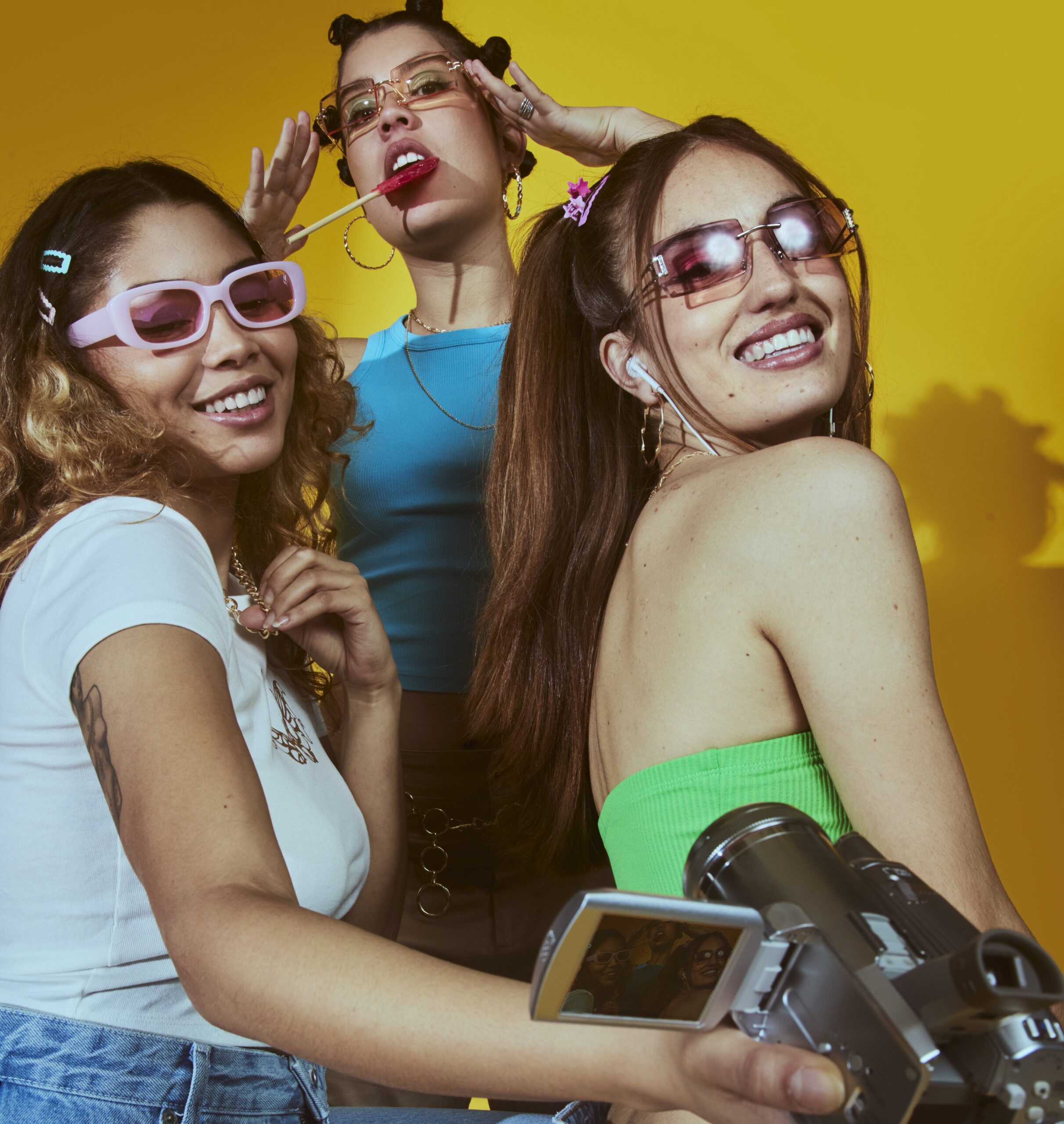 Por qué la Generación Z quiere volver a los 2000